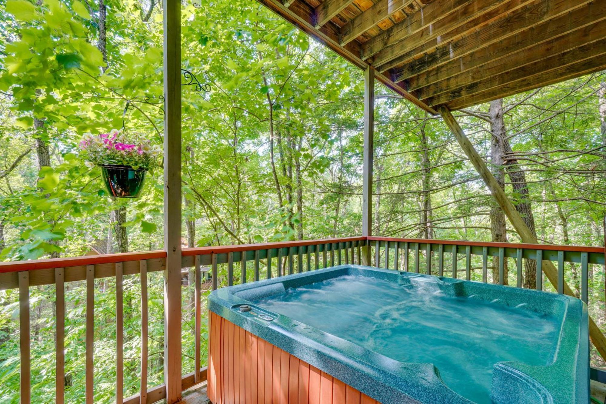 Smoky Mountain Cabin With Deck And Hot Tub! Pigeon Forge Luaran gambar
